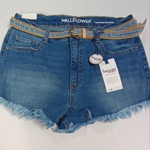 Wallflower belted shorty shorts size 13